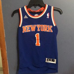 Small sleeveless Knick’s jersey